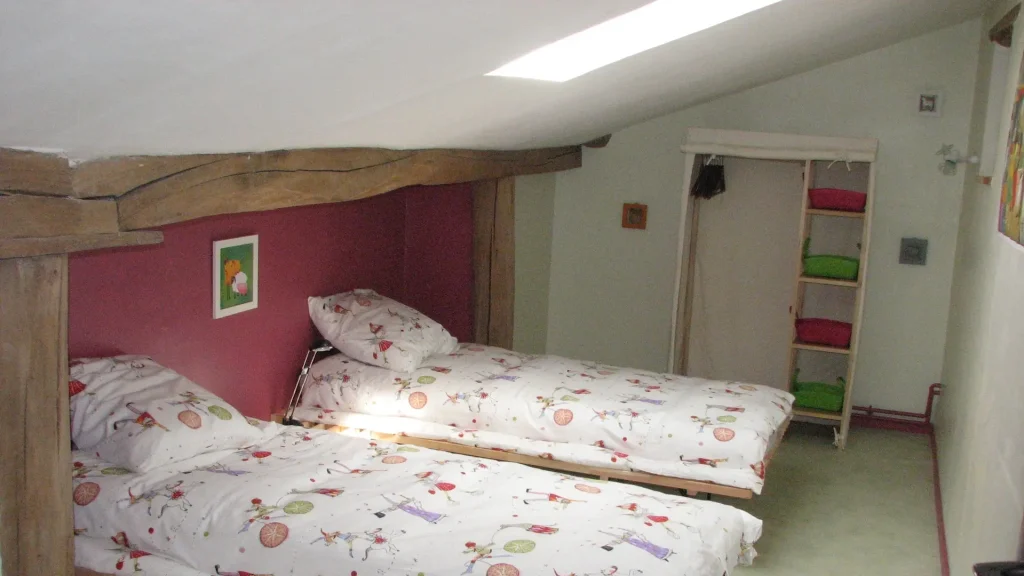 Intérieur de maison avec éclairage